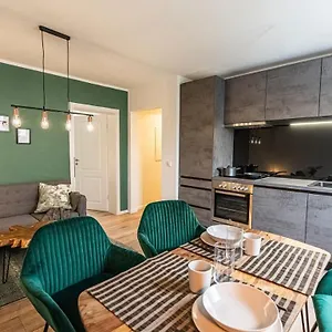 https://messeuni-modern-stylish-for-4-kitchenparking.getmunichhotels.com
